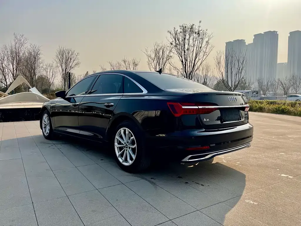 Audi A6L 2023 из CN, фото 3