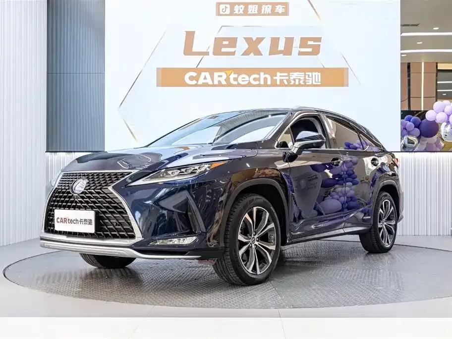 Lexus RX — фото 1