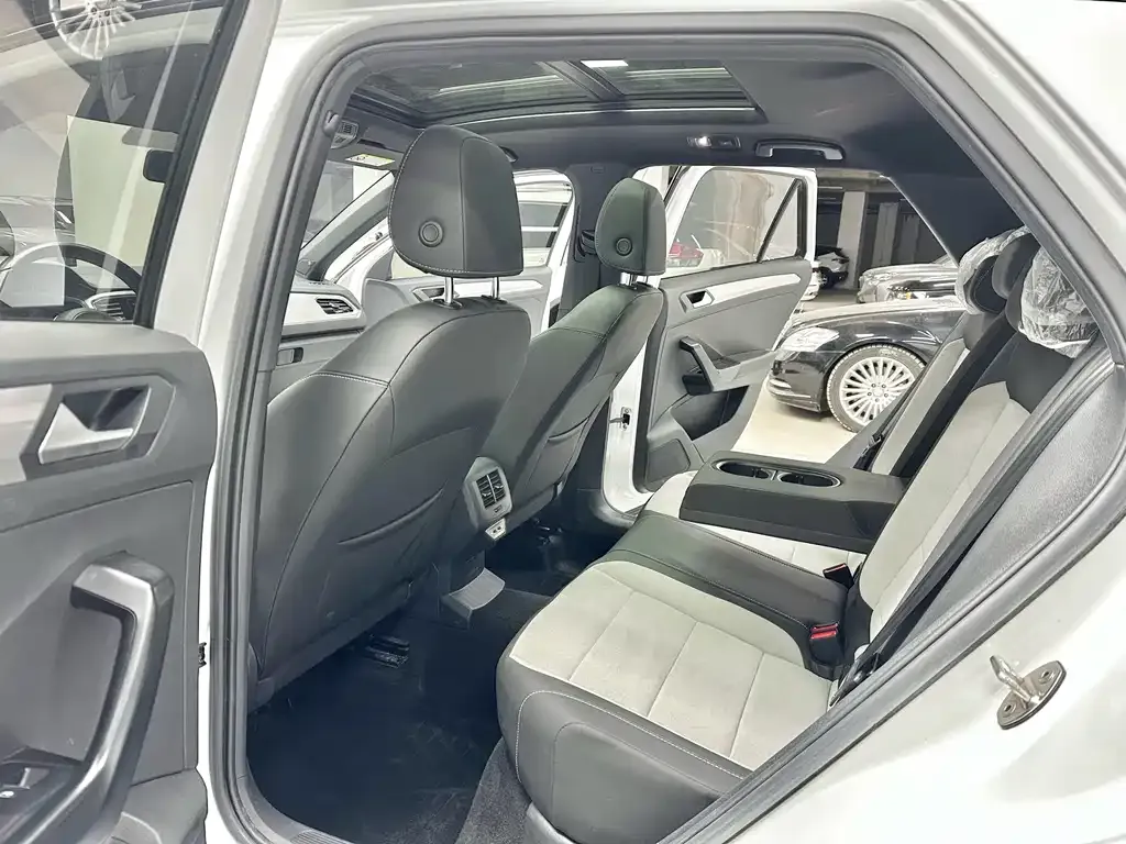 Volkswagen T-Roc 2022 из CN, фото 7