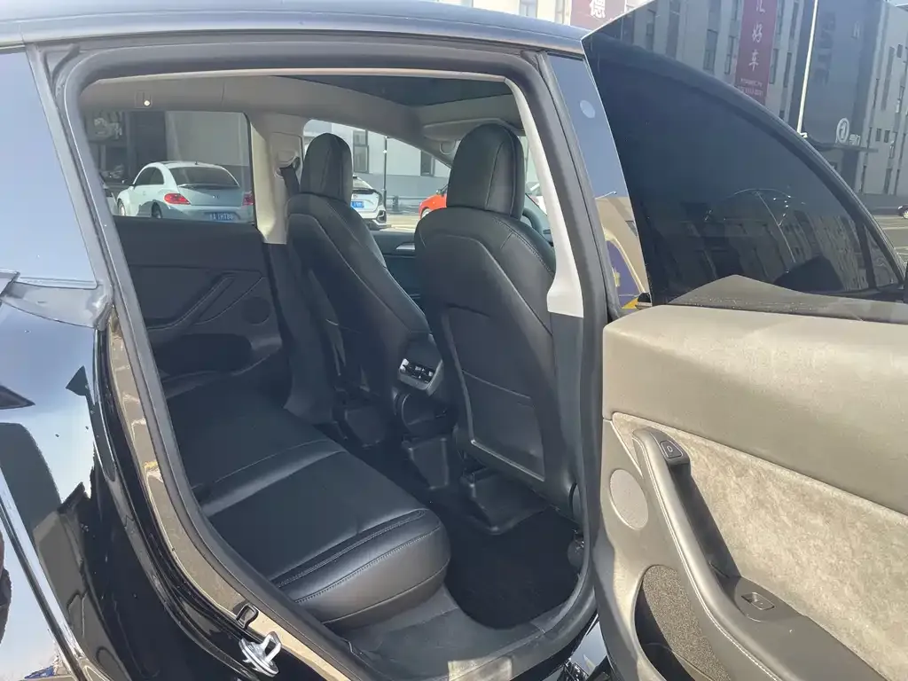 Tesla Model Y 2022 из CN, фото 10