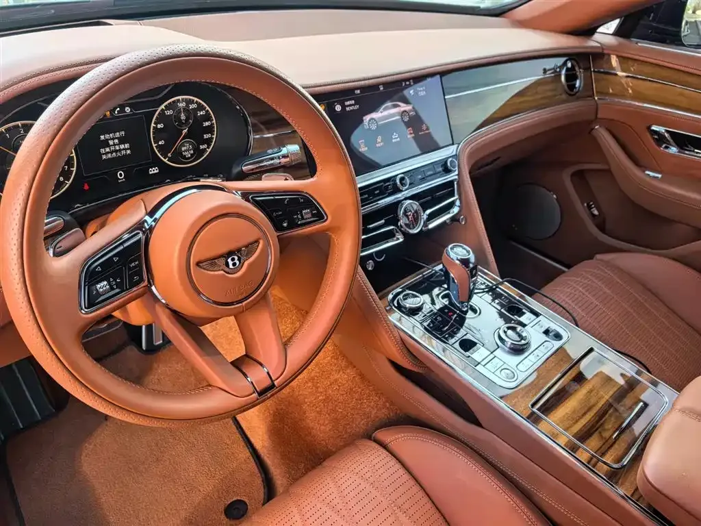 Bentley Flying Spur PHEV 2023 из CN, фото 4