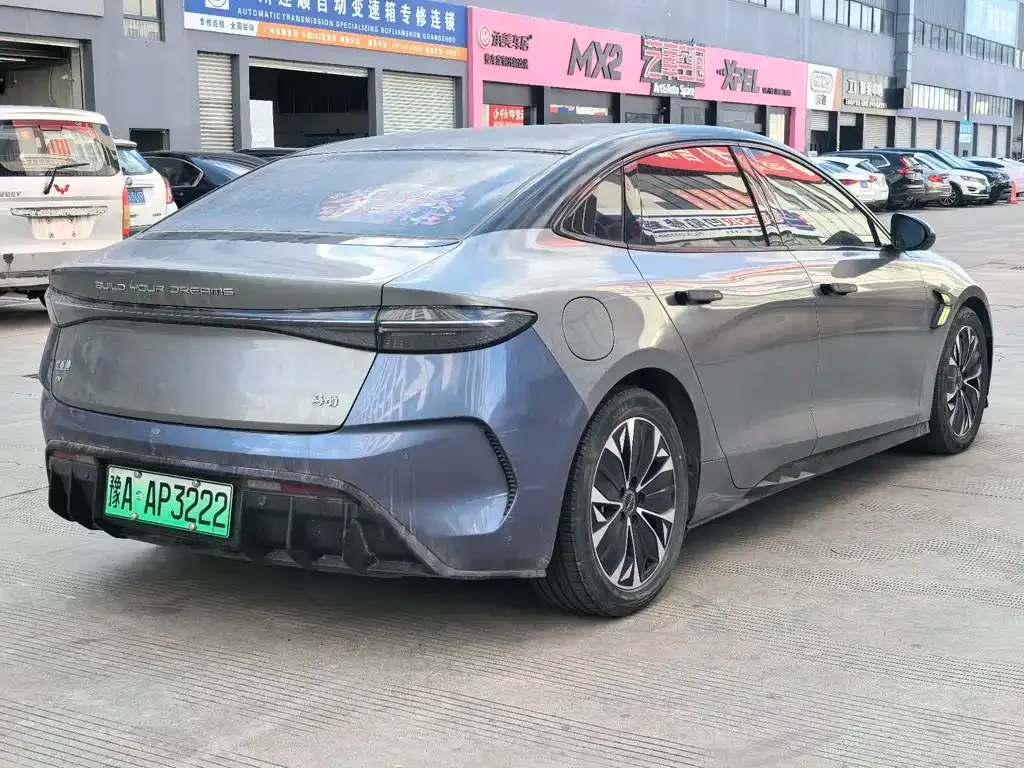 BYD Seal — фото 9