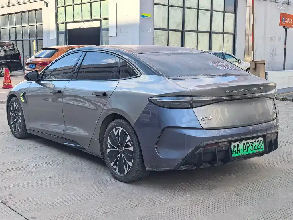 BYD Seal — фото 2