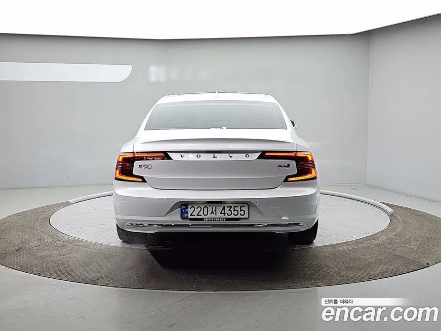 Volvo S90 — фото 4