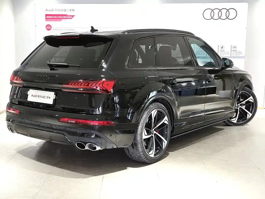 Audi SQ7 2024 из CN, фото 7