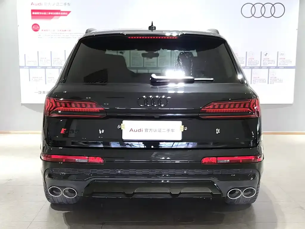 Audi SQ7 2024 из CN, фото 2