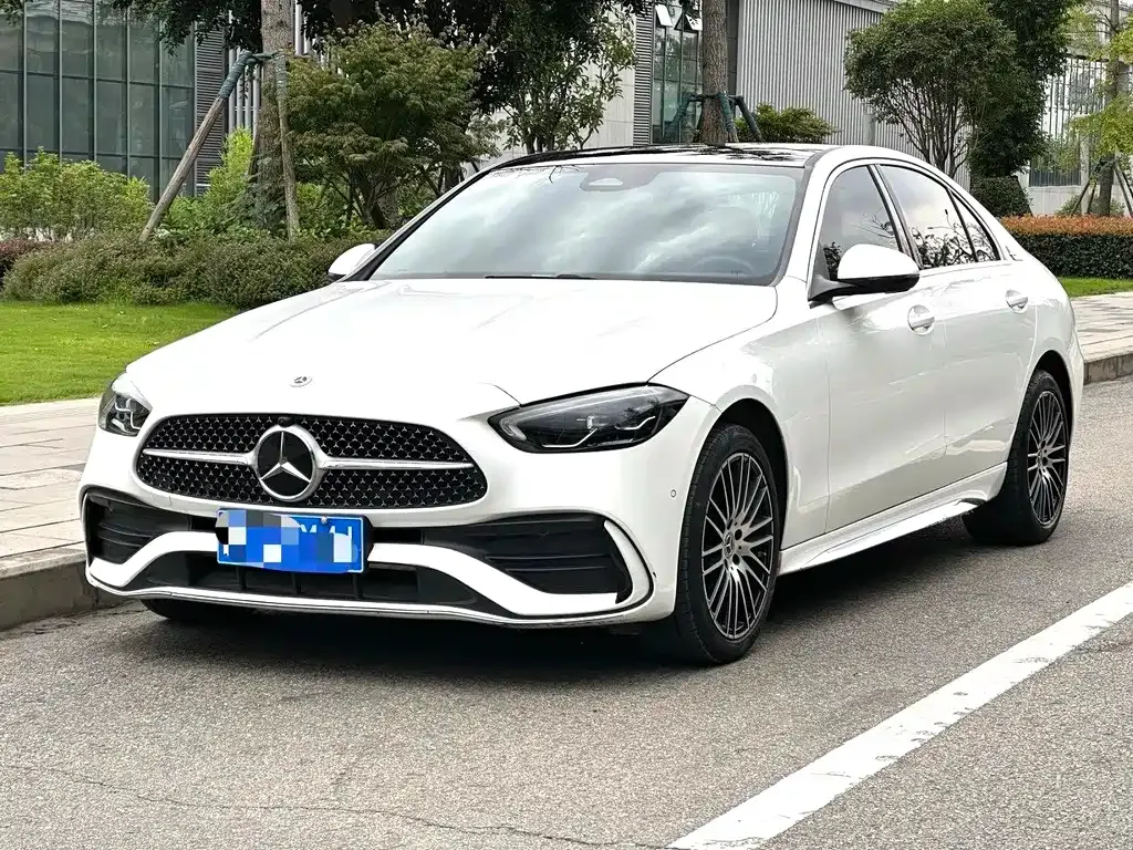 Mercedes-Benz C-Class — фото 1