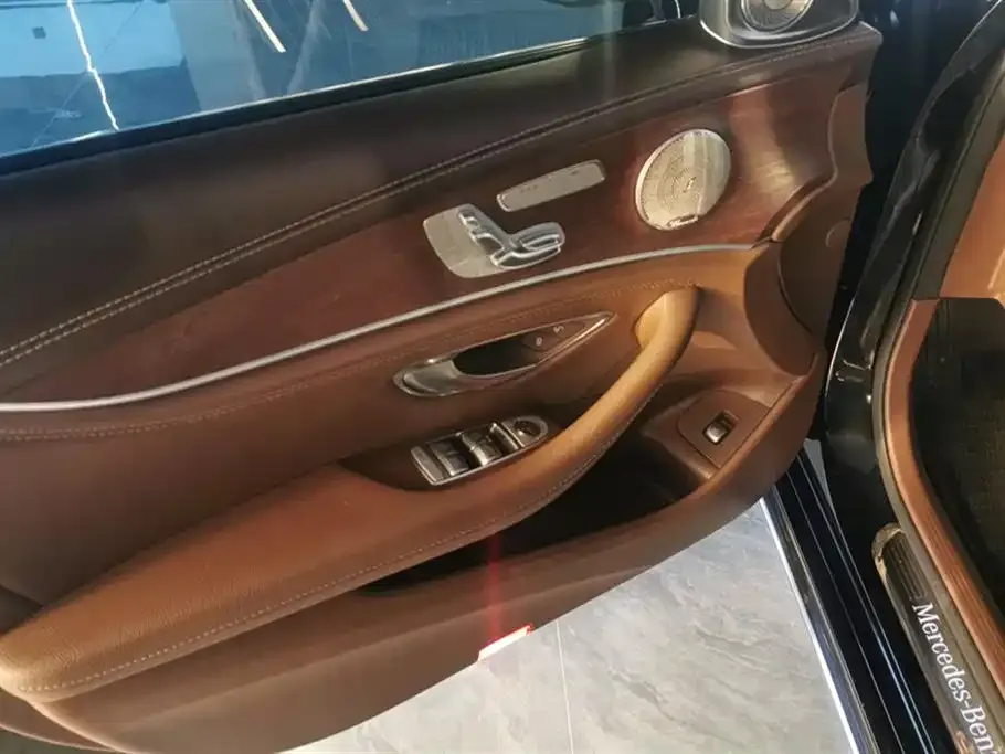 Mercedes-Benz E-Class 2023 из CN, фото 2