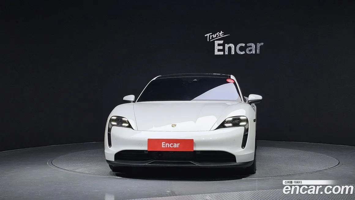 Porsche Taycan 2021 из KR, фото 3