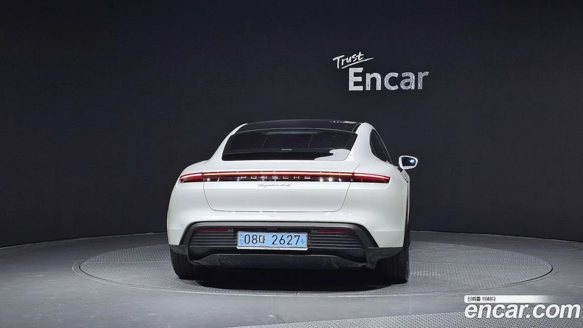 Porsche Taycan 2021 из KR, фото 4
