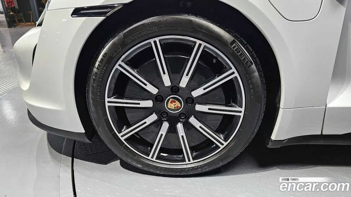 Porsche Taycan 2021 из KR, фото 5