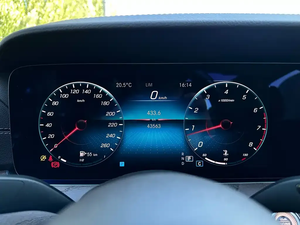 Mercedes-Benz E-Class 2022 из CN, фото 7