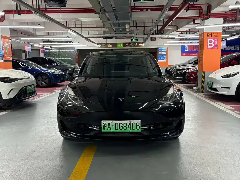 Tesla Model 3 — фото 9