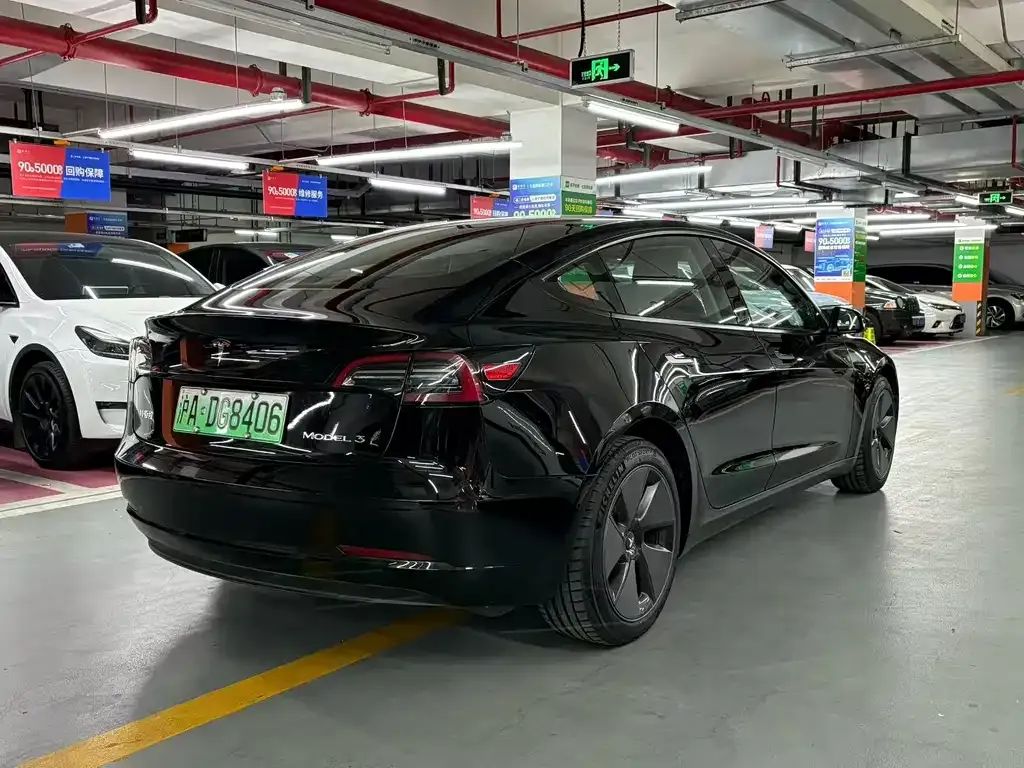 Tesla Model 3 — фото 6