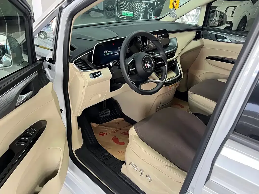 Buick GL8 Hybrid — фото 9