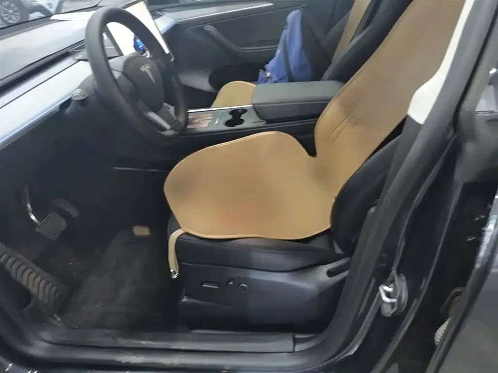 Tesla Model Y 2024 из CN, фото 8
