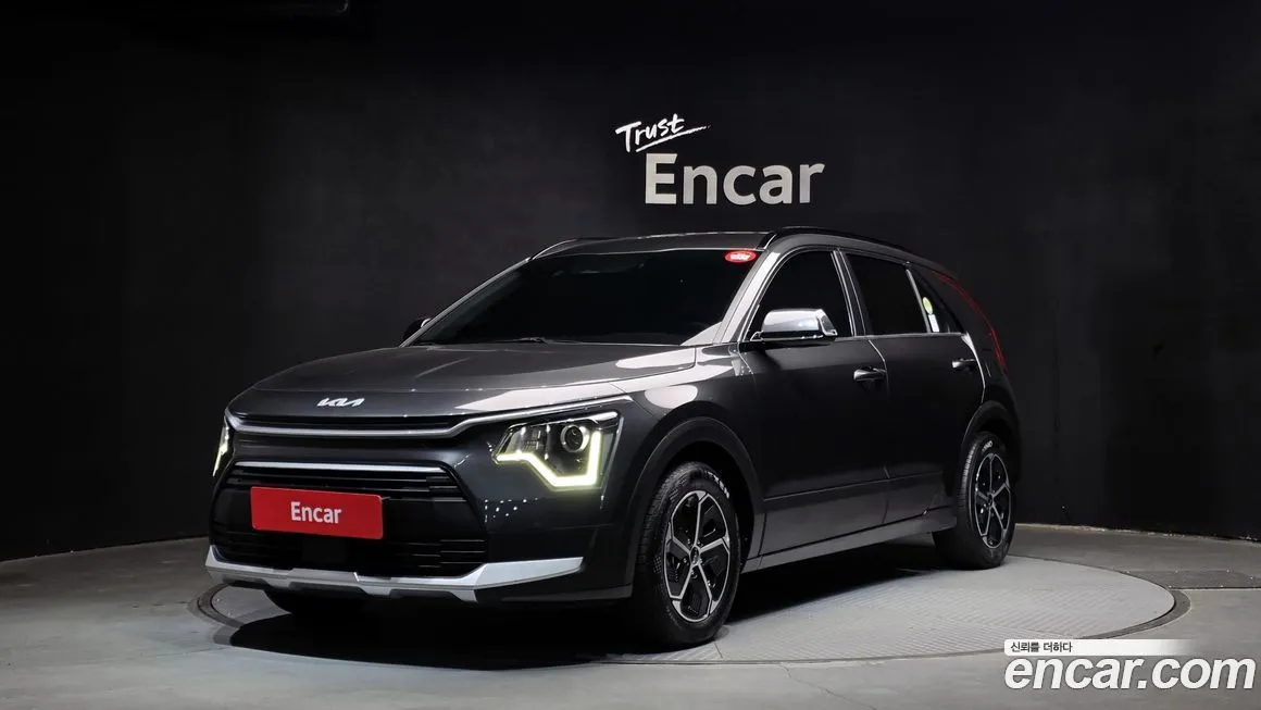 Kia Niro — фото 1