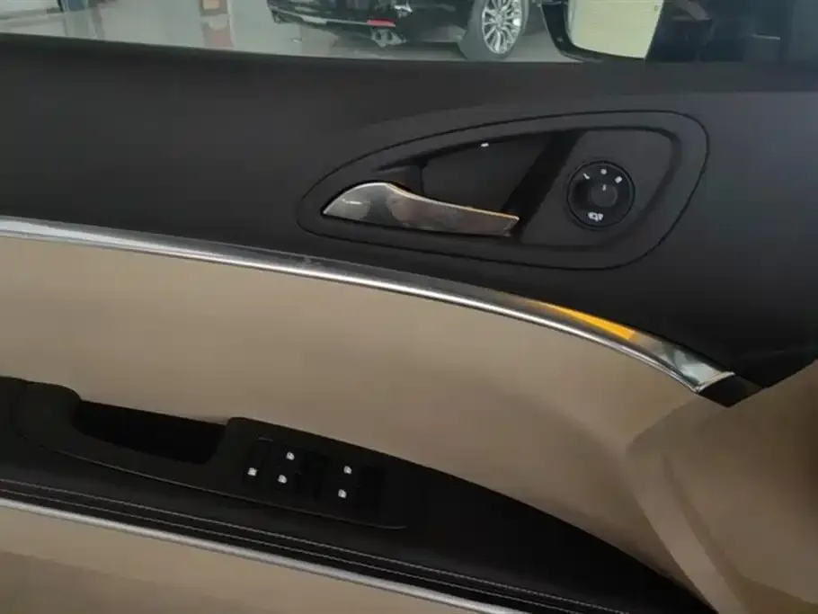 Buick GL8 2023 из CN, фото 4