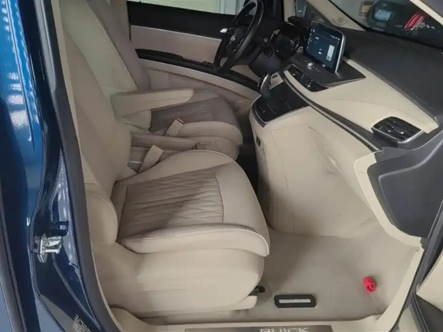 Buick GL8 2023 из CN, фото 9