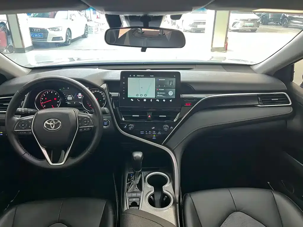 Toyota Camry 2024 из CN, фото 3