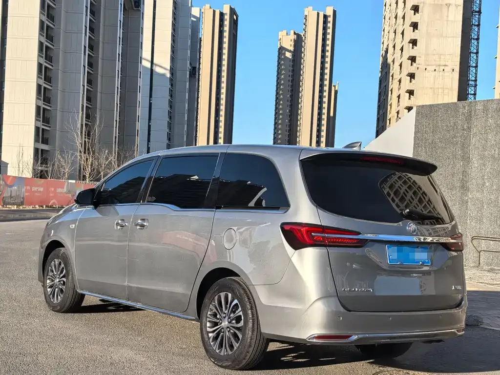 Buick GL8 2023 из CN, фото 9