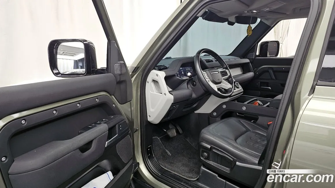 Land Rover Defender 2022 из KR, фото 10