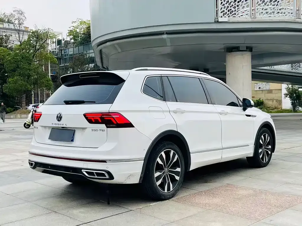 Volkswagen Tiguan L 2022 из CN, фото 8