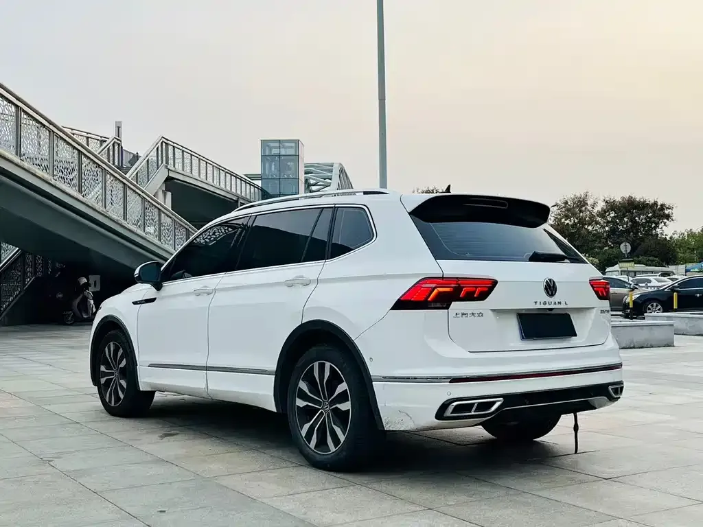 Volkswagen Tiguan L 2022 из CN, фото 3