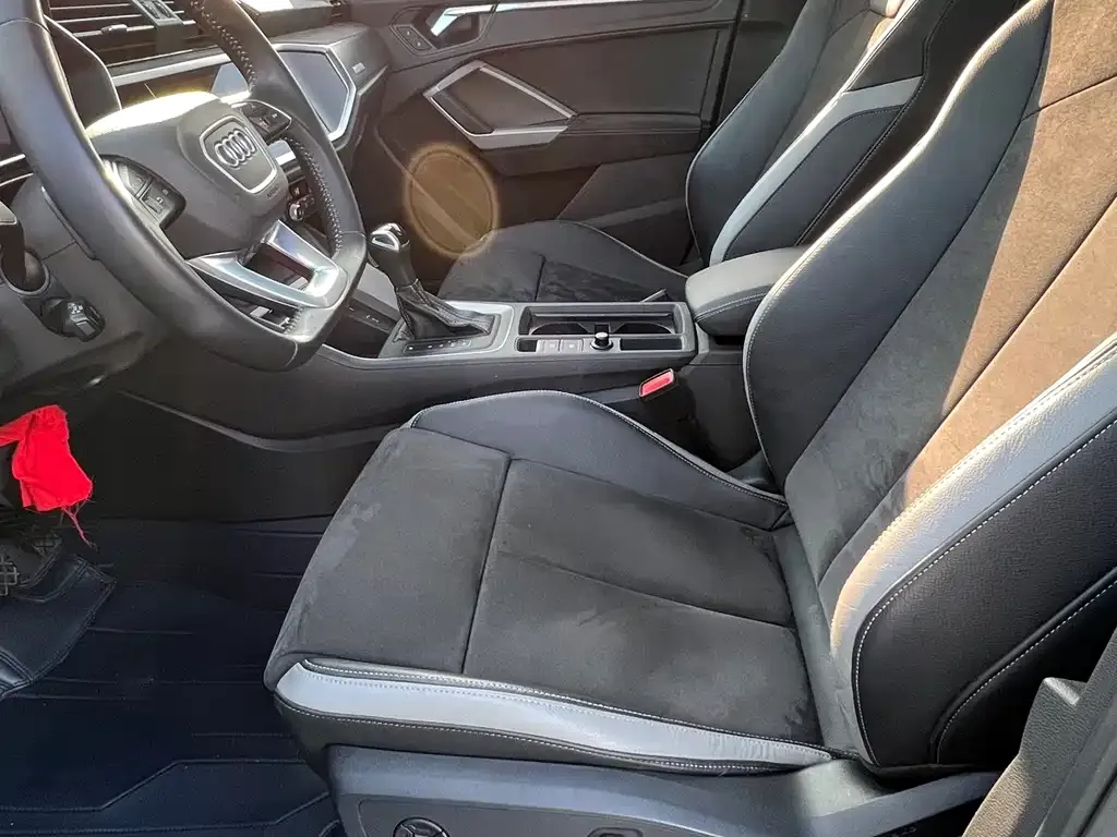 Audi Q3 2021 из CN, фото 3