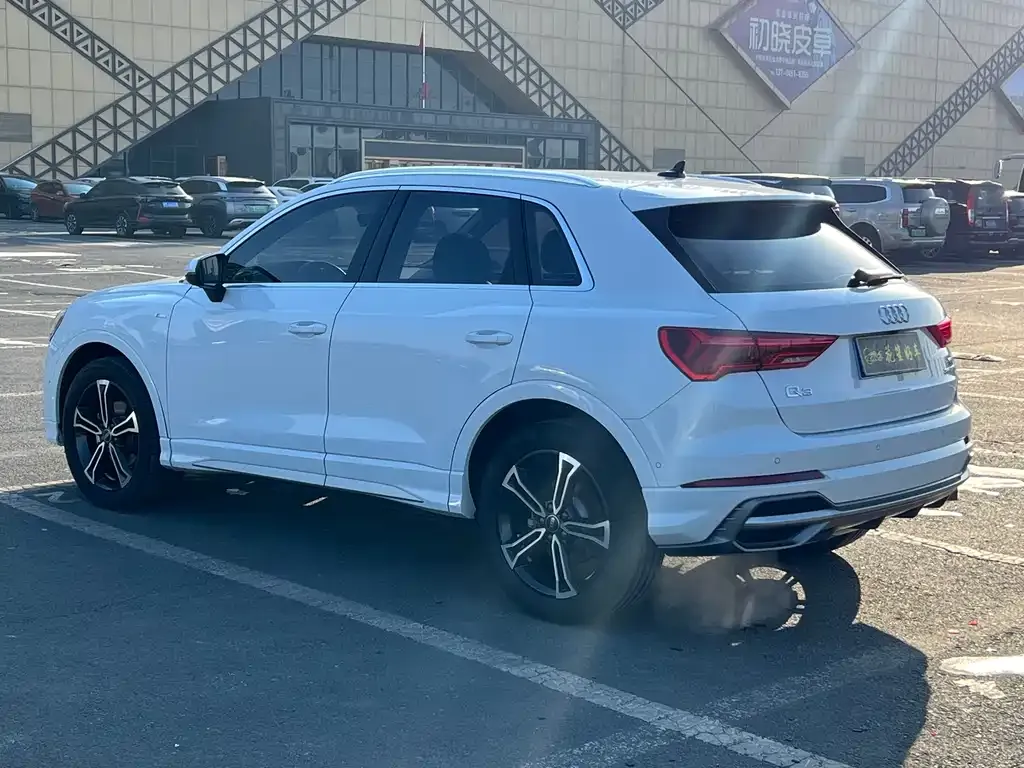 Audi Q3 2021 из CN, фото 10