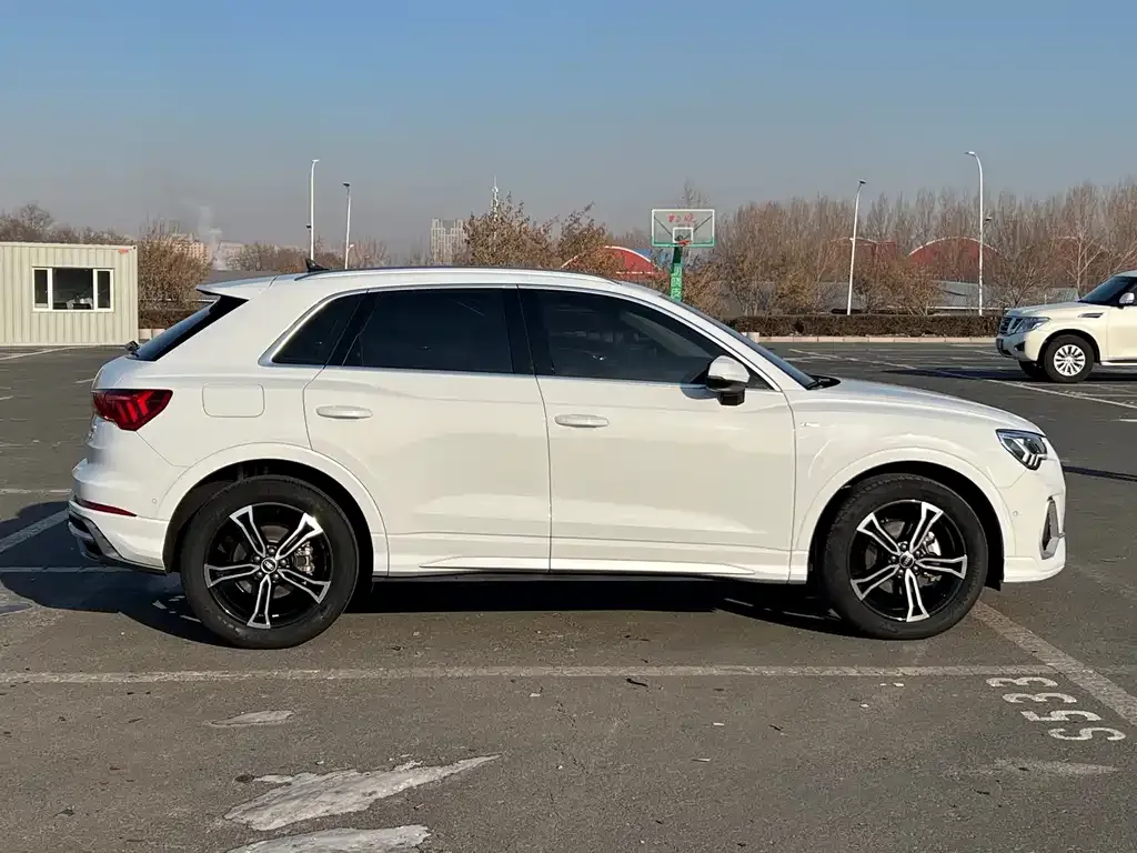 Audi Q3 2021 из CN, фото 8