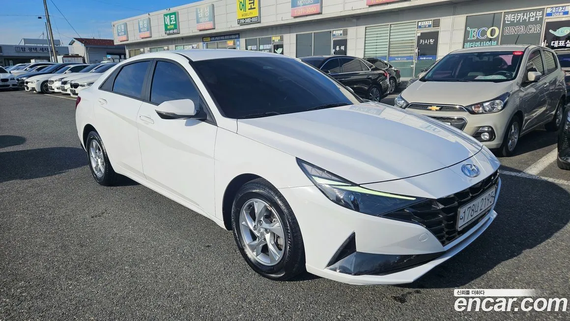 Hyundai AVANTE — фото 1