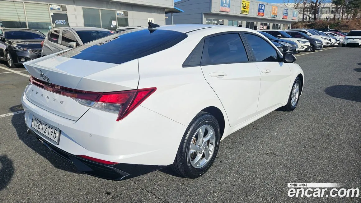 Hyundai AVANTE — фото 9