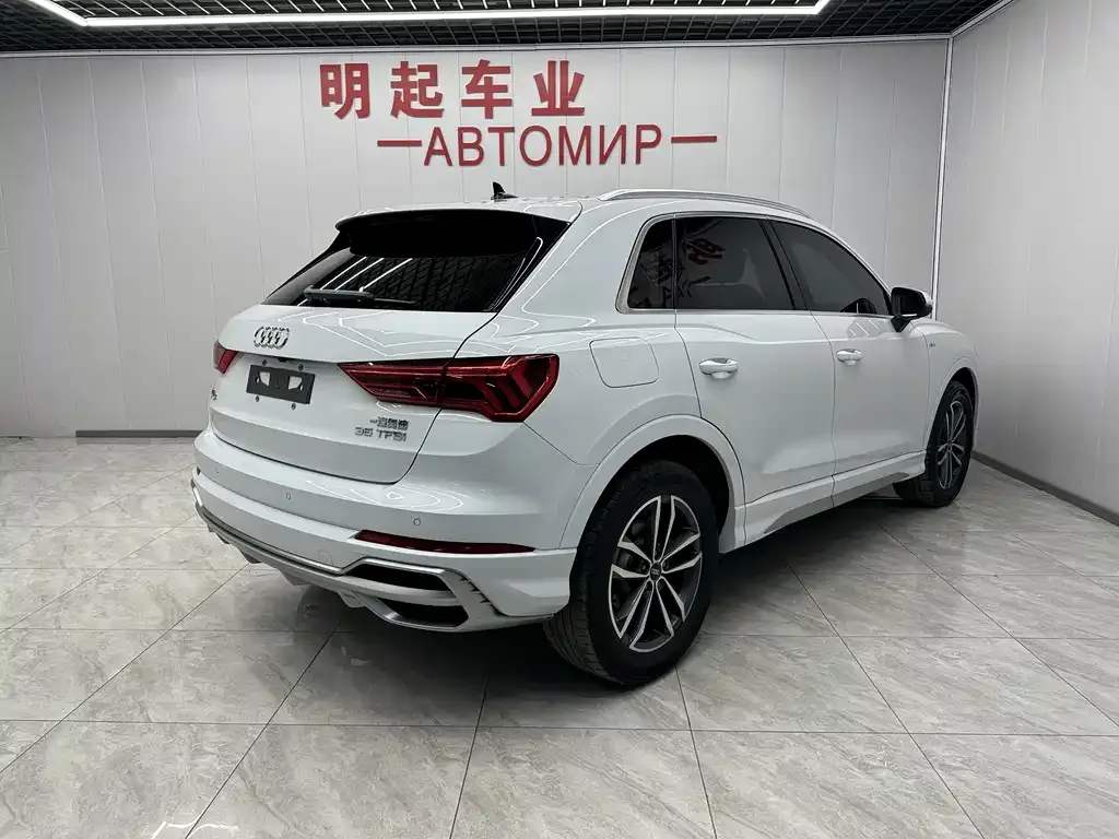 Audi Q3 — фото 4