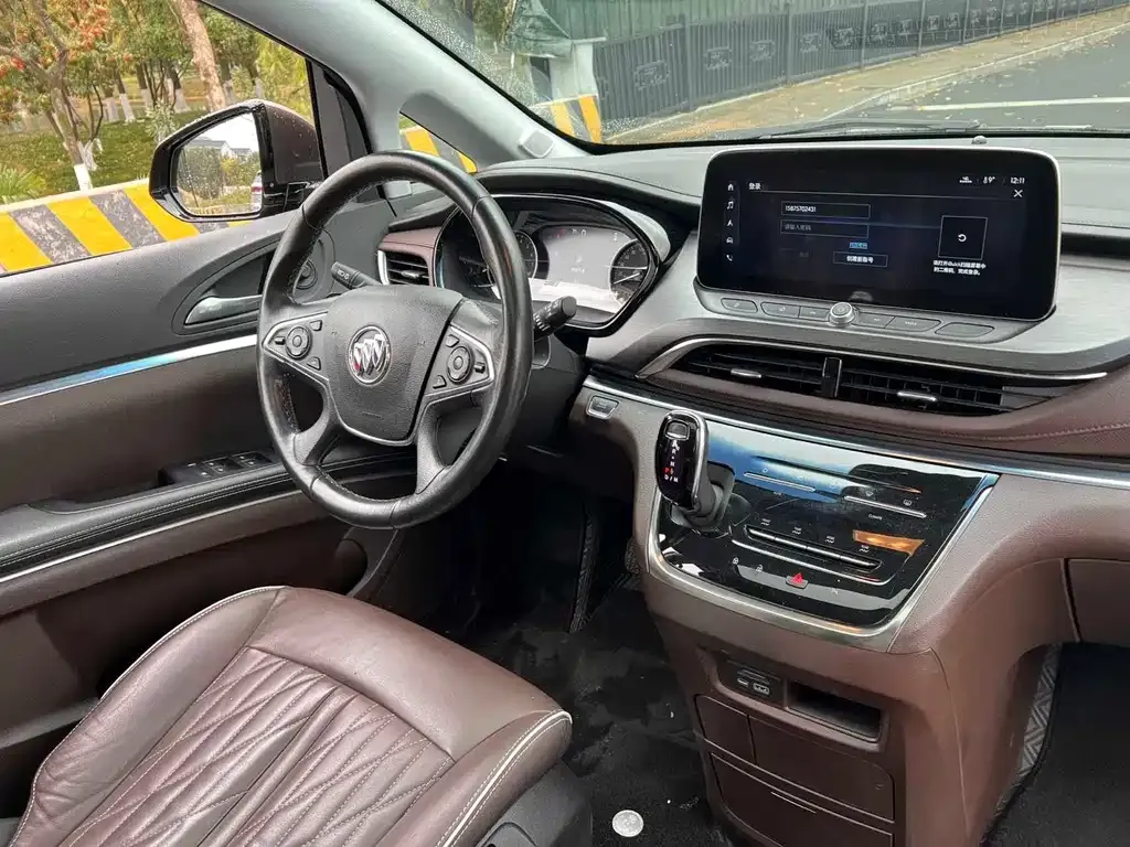 Buick GL8 2023 из CN, фото 10