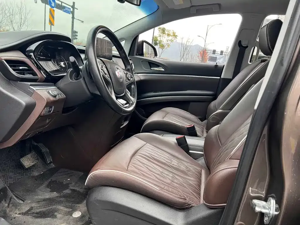 Buick GL8 2023 из CN, фото 8
