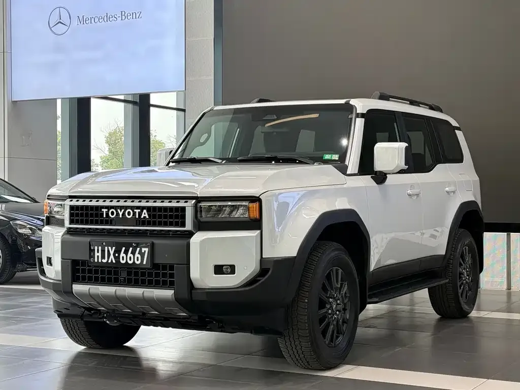 Toyota Prado — фото 1