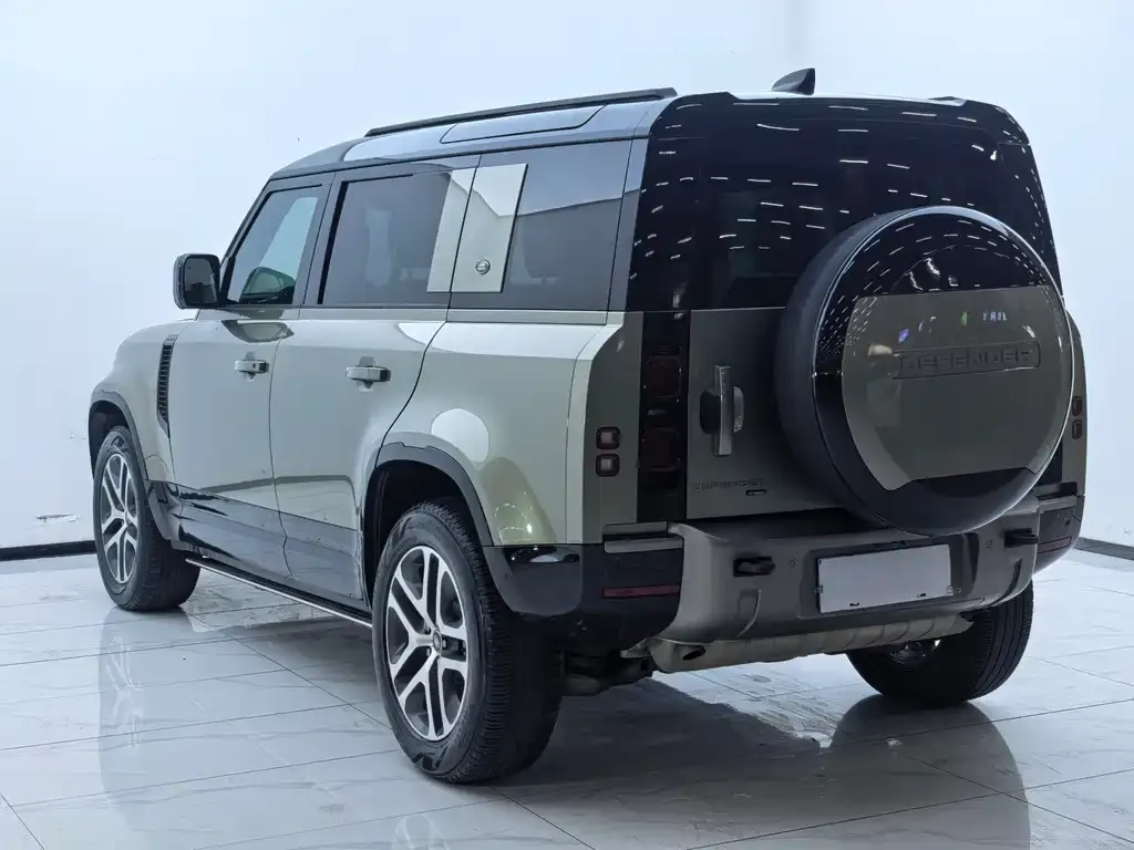 Land Rover Defender — фото 8