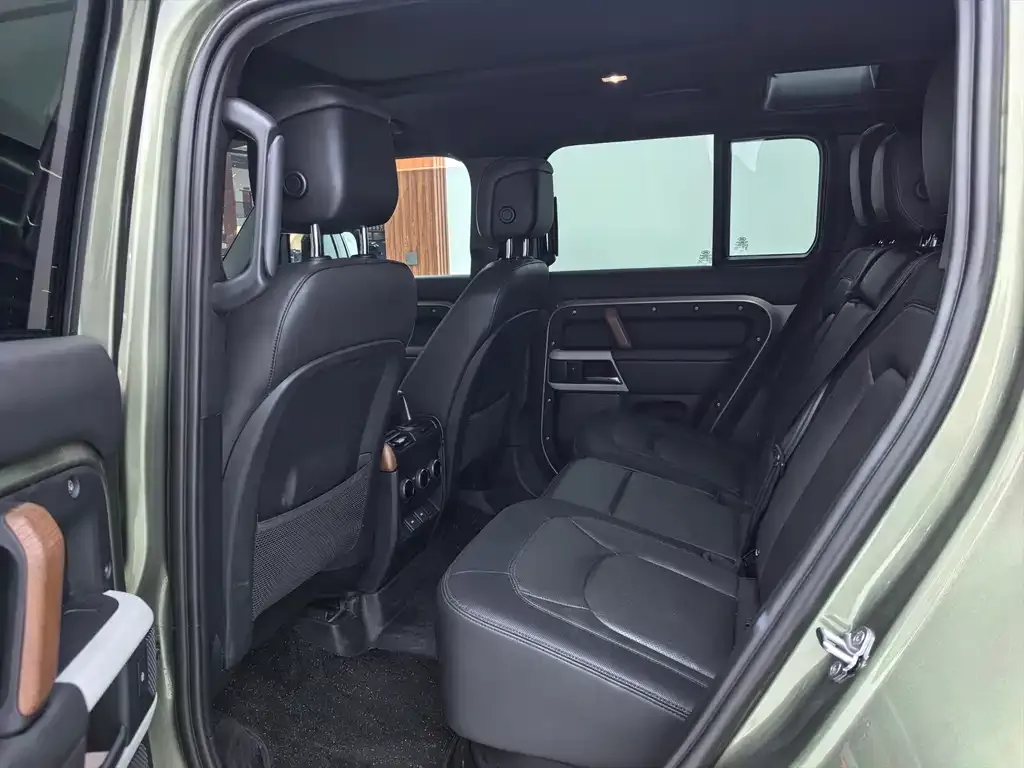 Land Rover Defender — фото 9