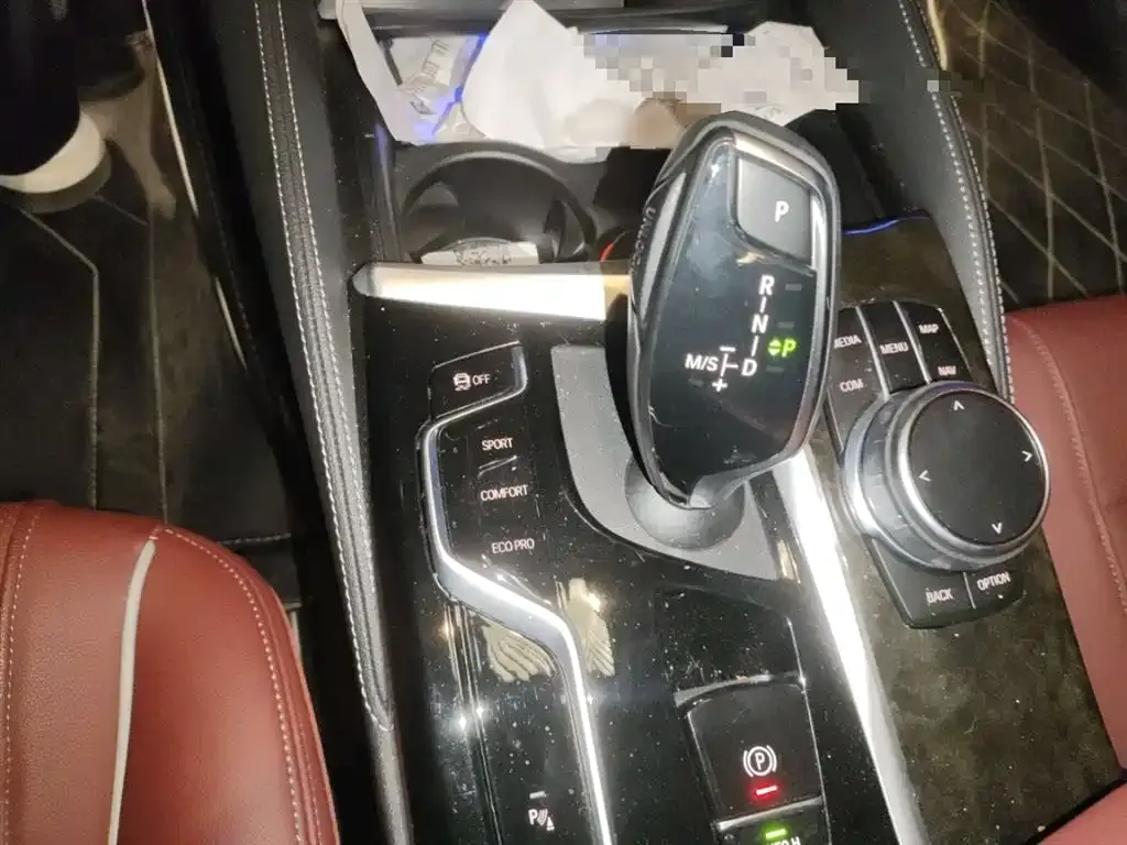 BMW 5 Series 2022 из CN, фото 6