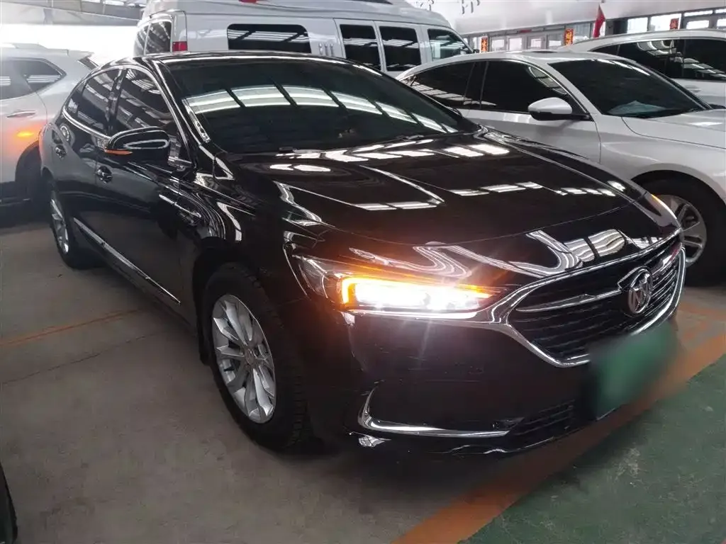 Buick LaCrosse 2023 из CN, фото 2