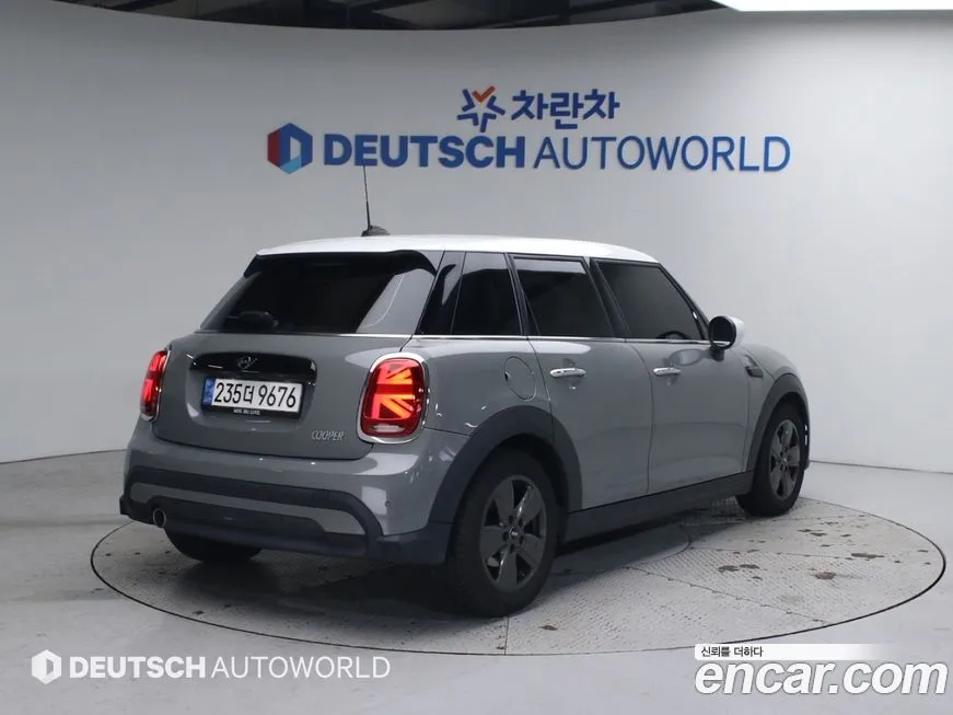 Mini Cooper 2023 из KR, фото 6