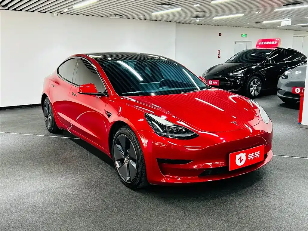 Tesla Model 3 — фото 5