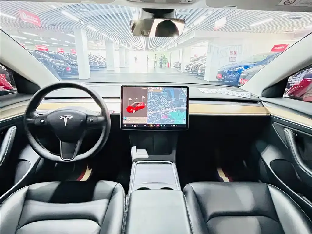 Tesla Model 3 — фото 6