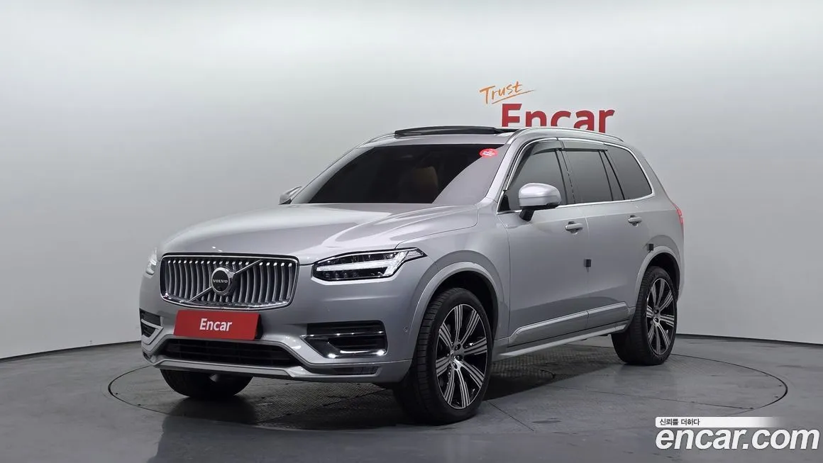 Volvo XC90 — фото 1