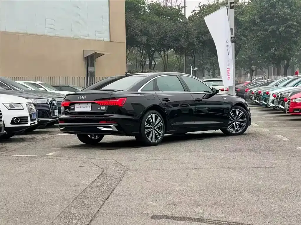 Audi A6L — фото 2