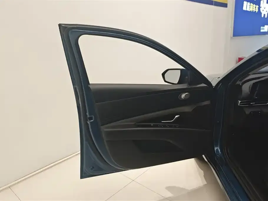 Hyundai Elantra 2022 из CN, фото 7