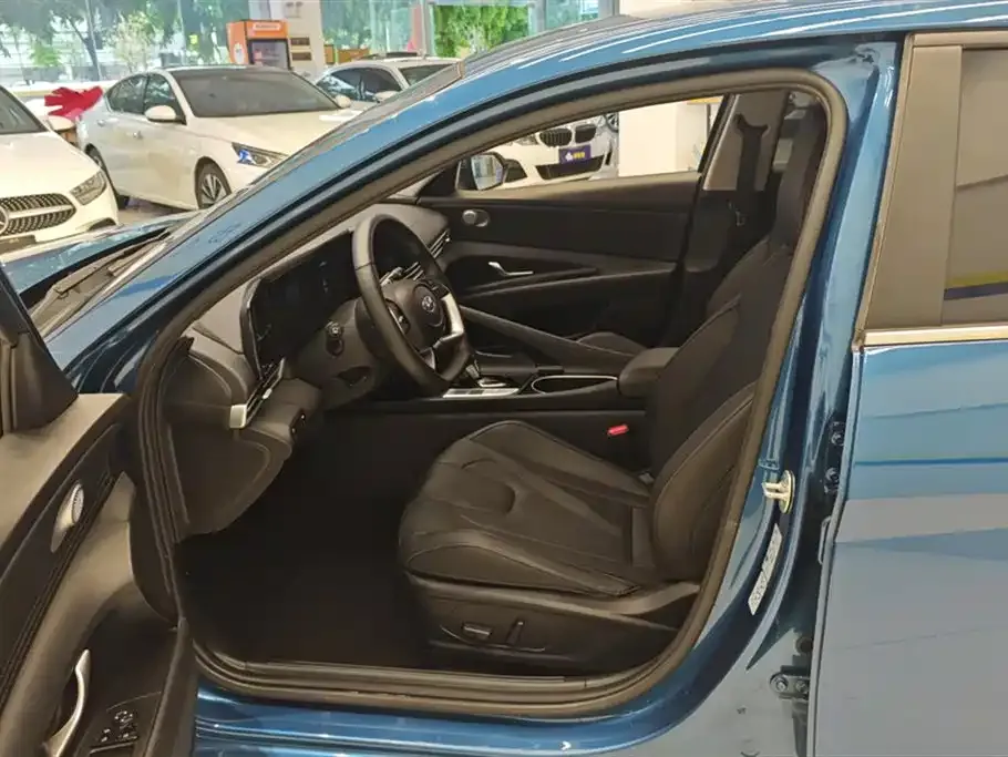 Hyundai Elantra 2022 из CN, фото 9