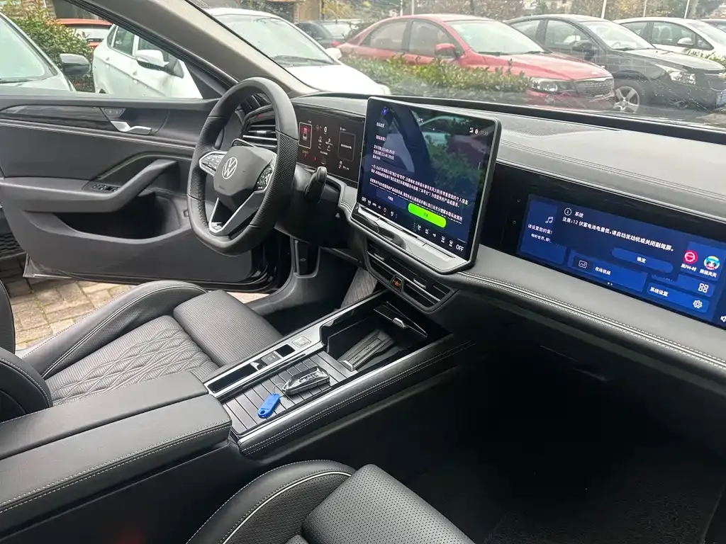 Volkswagen Magotan 2024 из CN, фото 3
