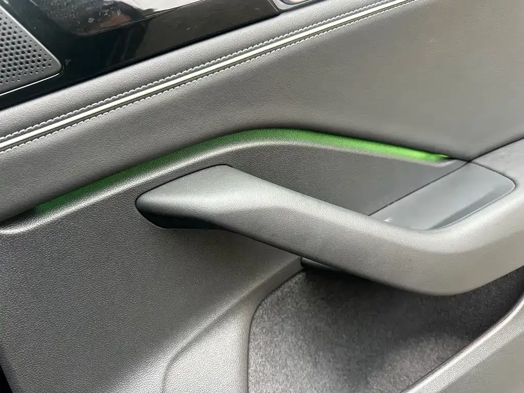 Volkswagen Magotan 2024 из CN, фото 4